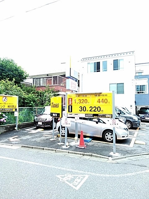 28/30 駐車場