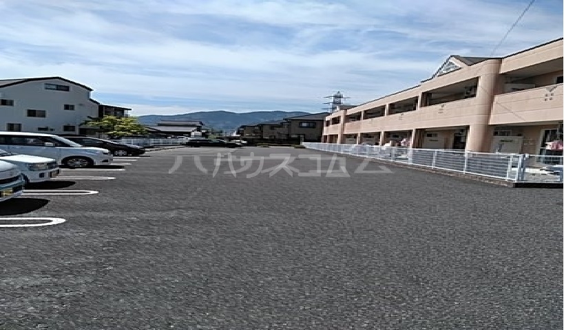 2/6 駐車場
