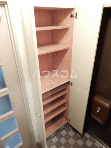 16/30 玄関