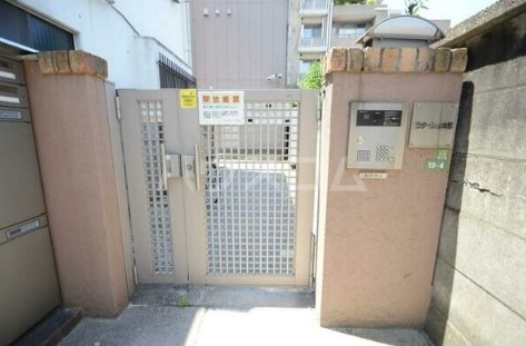 8/8 エントランス