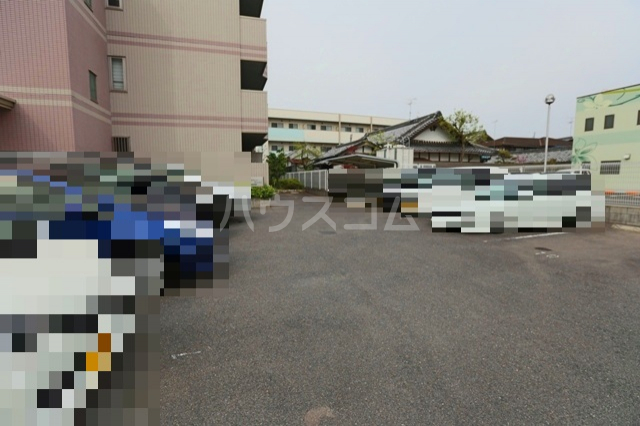16/18 駐車場