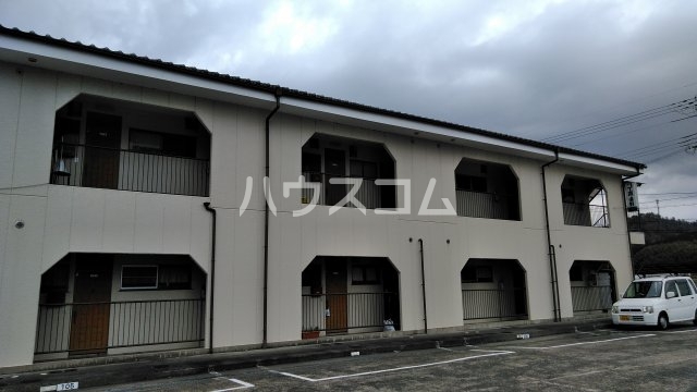 23/30 エントランス