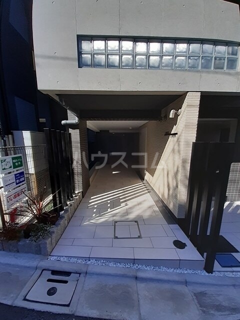 14/20 エントランス