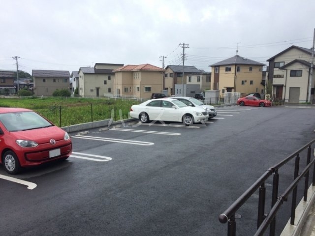 3/3 駐車場
