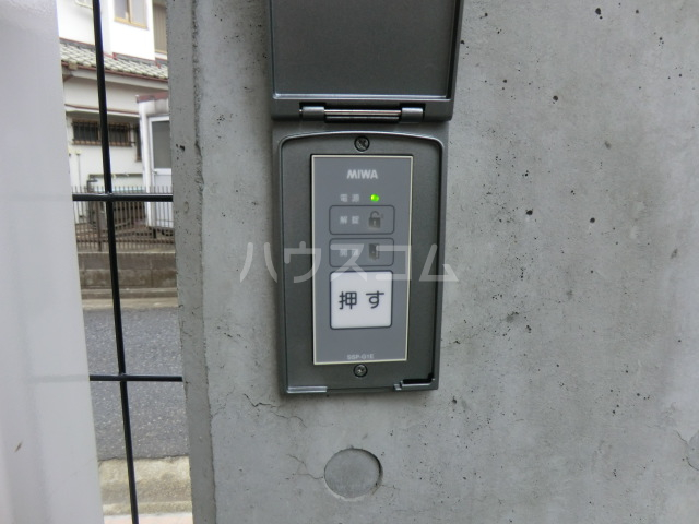 22/30 エントランス