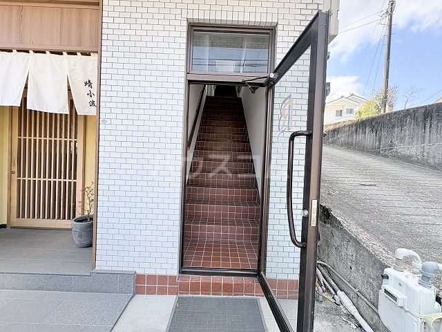 29/30 エントランス