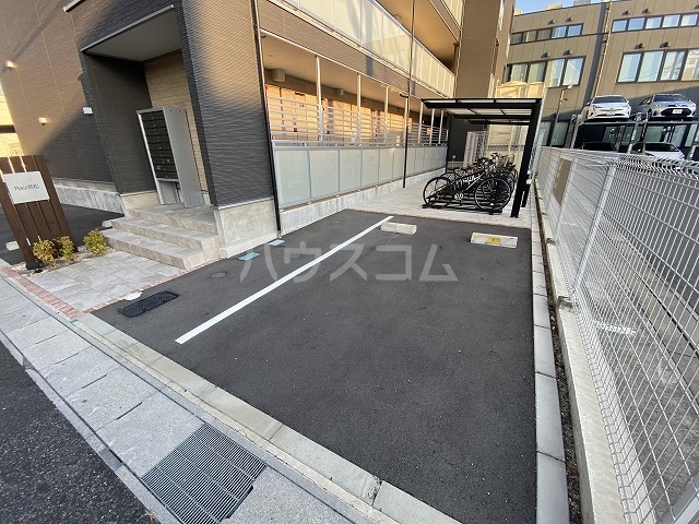 26/30 駐車場