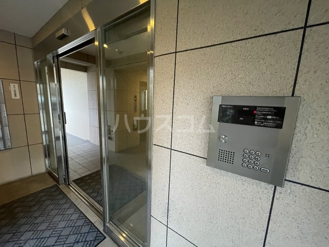 19/22 エントランス