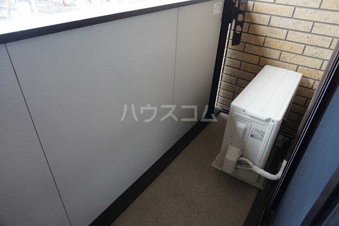 13/19 バルコニー