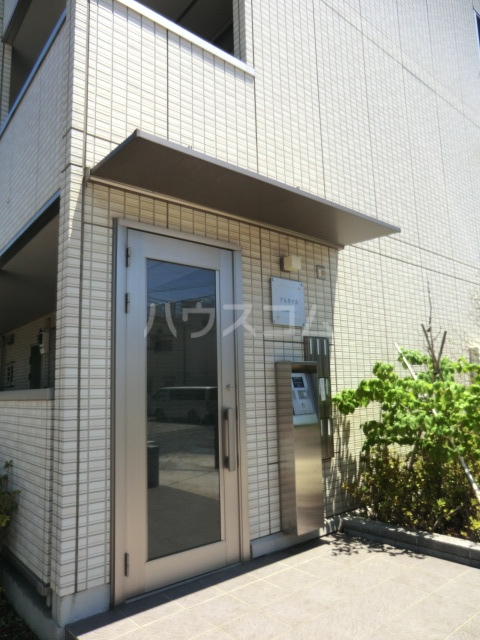 29/30 エントランス