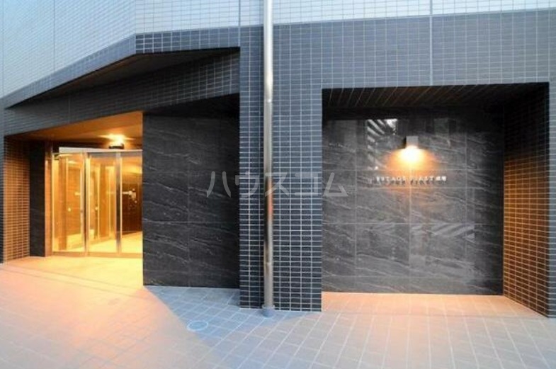 17/27 エントランス