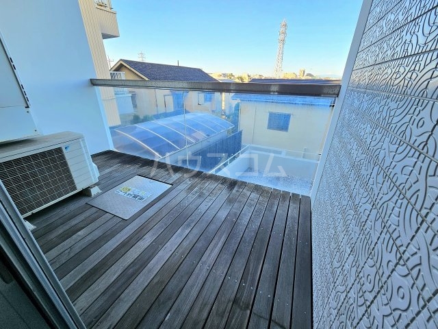 15/22 バルコニー