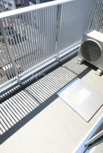 16/27 バルコニー