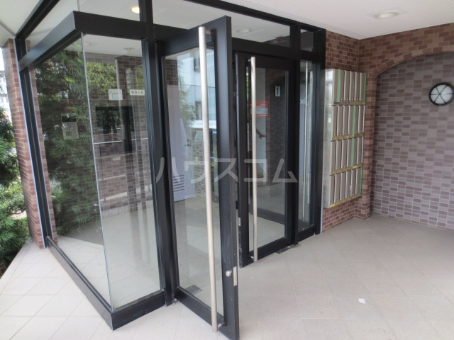 22/30 エントランス