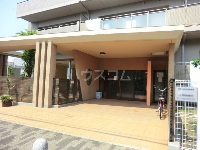 2/5 エントランス