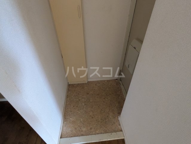16/30 玄関