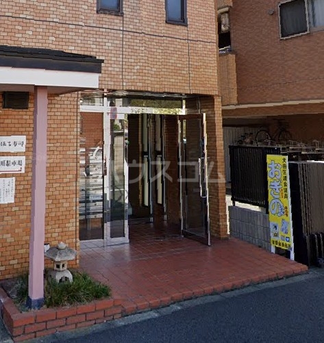 17/19 エントランス