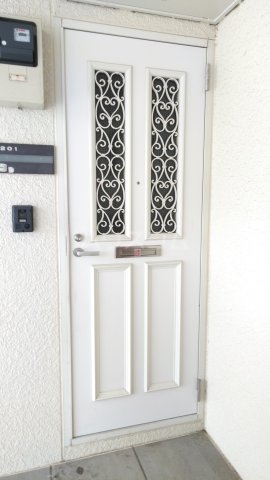 16/17 エントランス