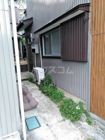 24/28 エントランス