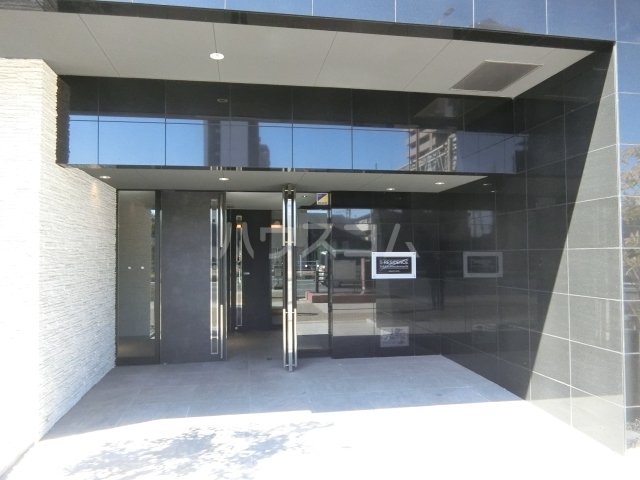 17/25 エントランス