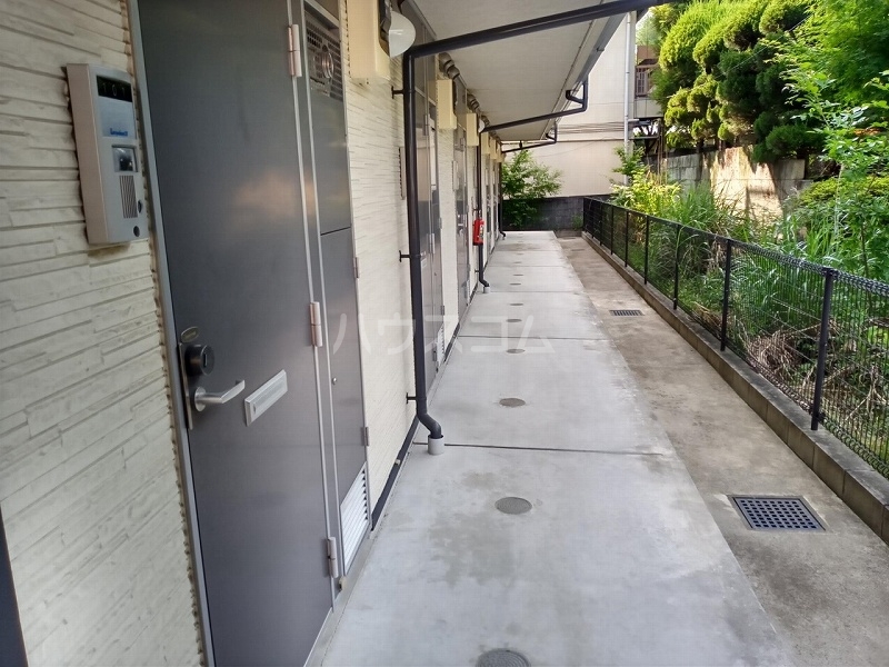 14/15 エントランス