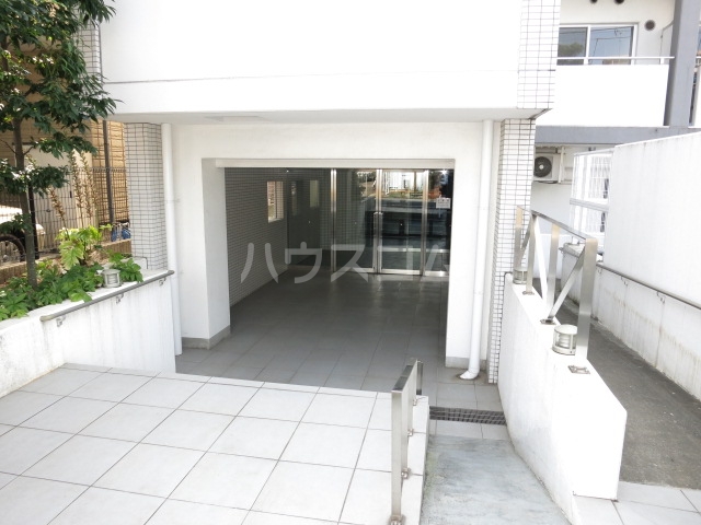 16/24 エントランス