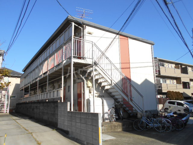 27/29 エントランス