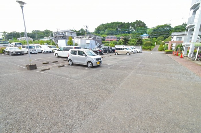 18/29 駐車場