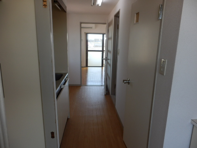 17/27 エントランス