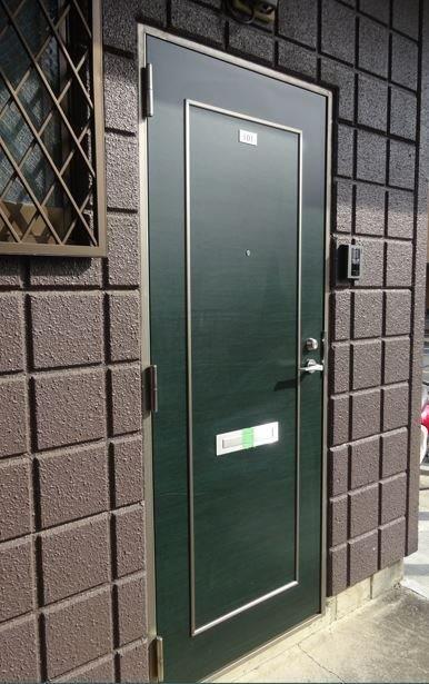 16/23 エントランス