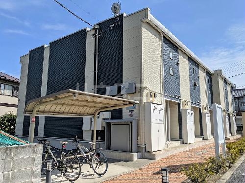 13/14 エントランス