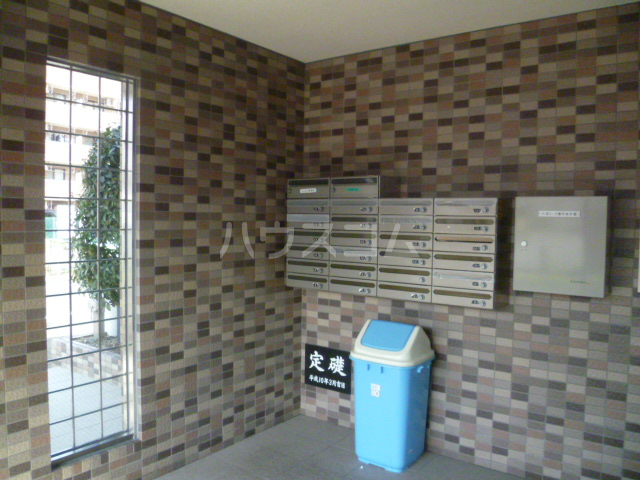 28/30 エントランス