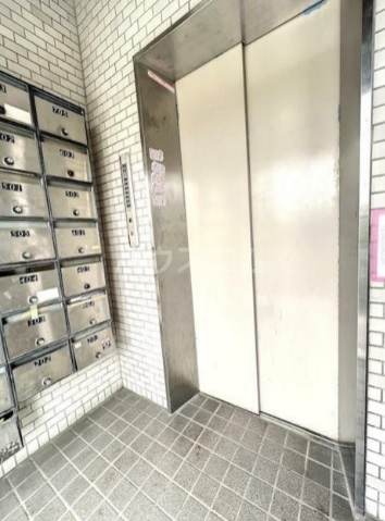 17/24 エントランス