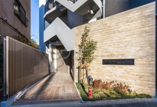 15/22 エントランス