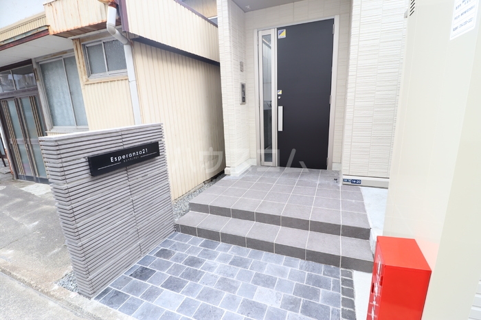 2/3 エントランス