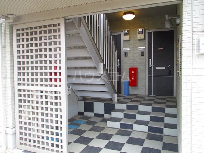 2/3 エントランス