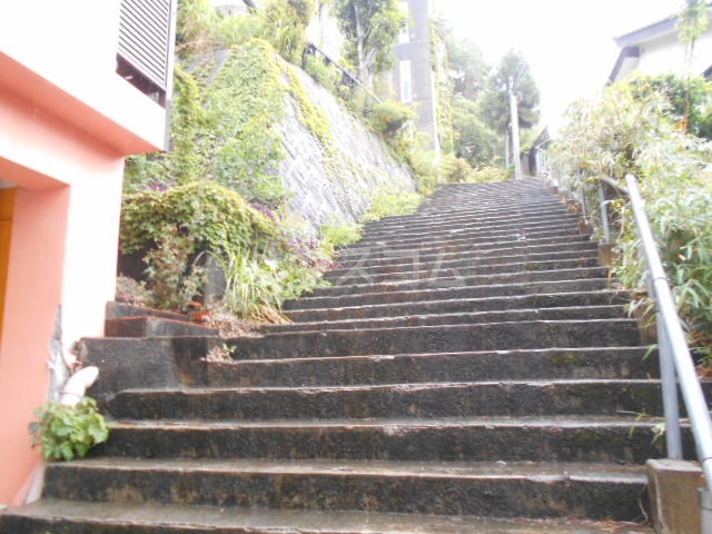 26/30 エントランス