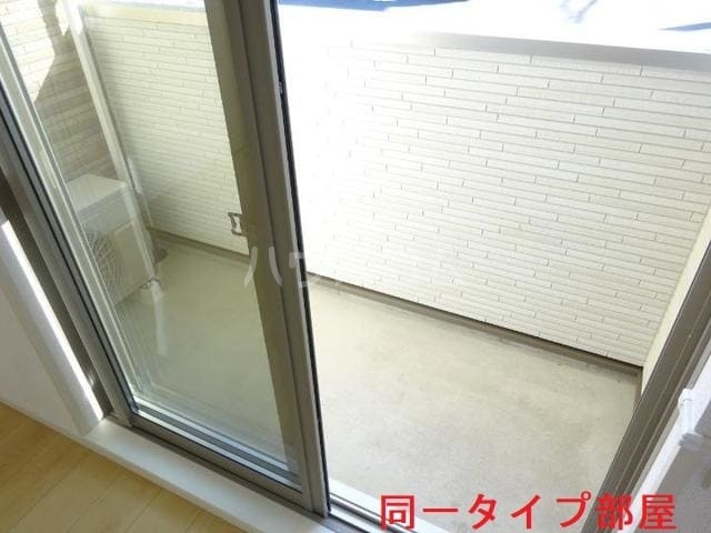 13/22 バルコニー