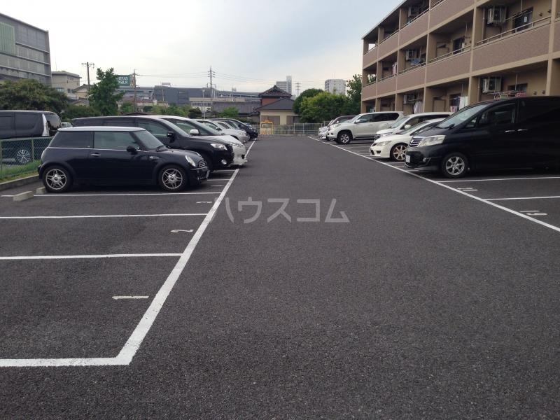 21/26 駐車場