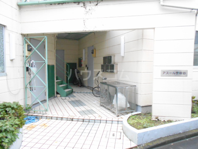 28/30 エントランス