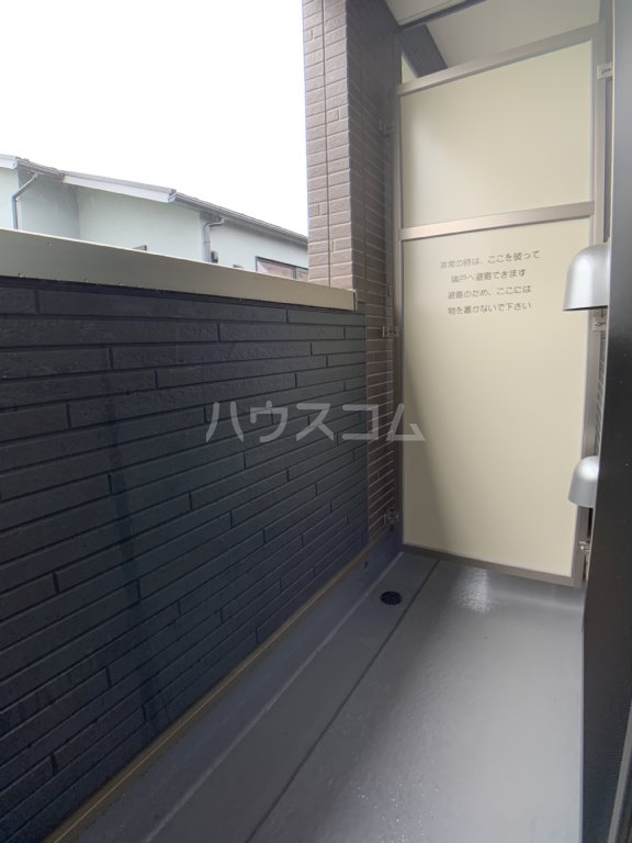 23/30 バルコニー