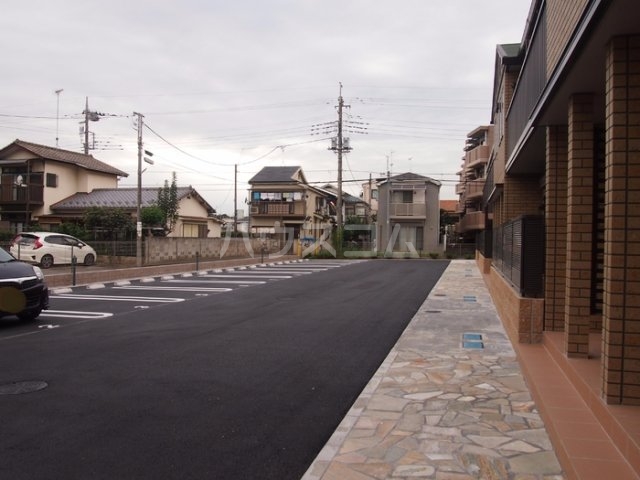 20/29 駐車場