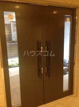 13/23 エントランス