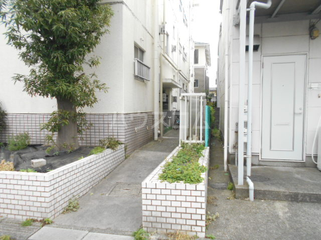 3/4 エントランス