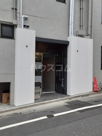 26/30 エントランス