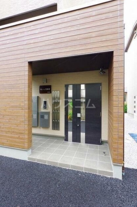 17/23 エントランス