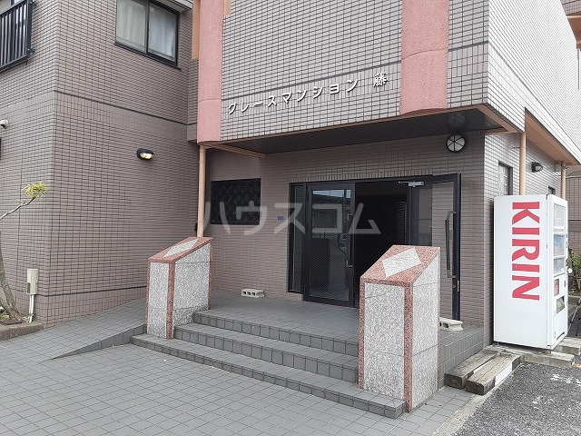 26/30 エントランス