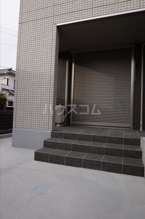 17/25 エントランス