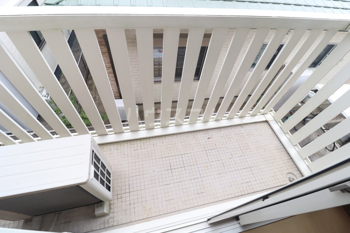 13/21 バルコニー