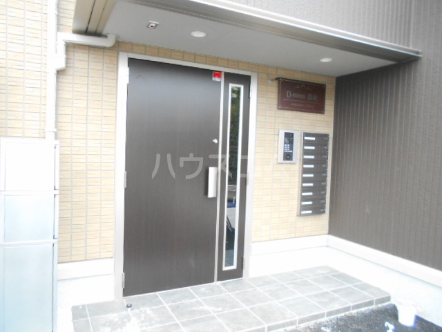 28/30 エントランス